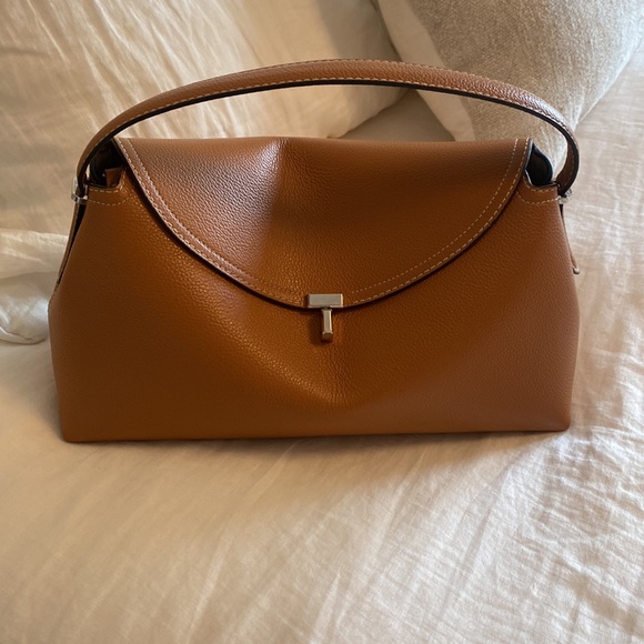 Toteme t lock large bag - Picture 13 of 14